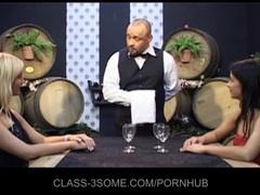 CrocoPost presents: 3some tip for the waiter