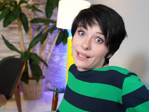 CrocoPost presents: Short hair kitty lynn gives a blowjob and gets fucked balls deep