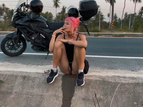 CrocoPost presents: Motorbike girlfriend peeing on the roadside