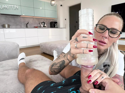 CrocoPost presents: Ride therapy for pole fever - raw xxl glasses facial you won't forget